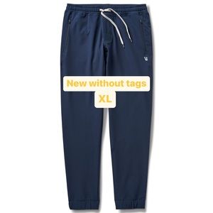 NWOT Vuori mens transit joggers